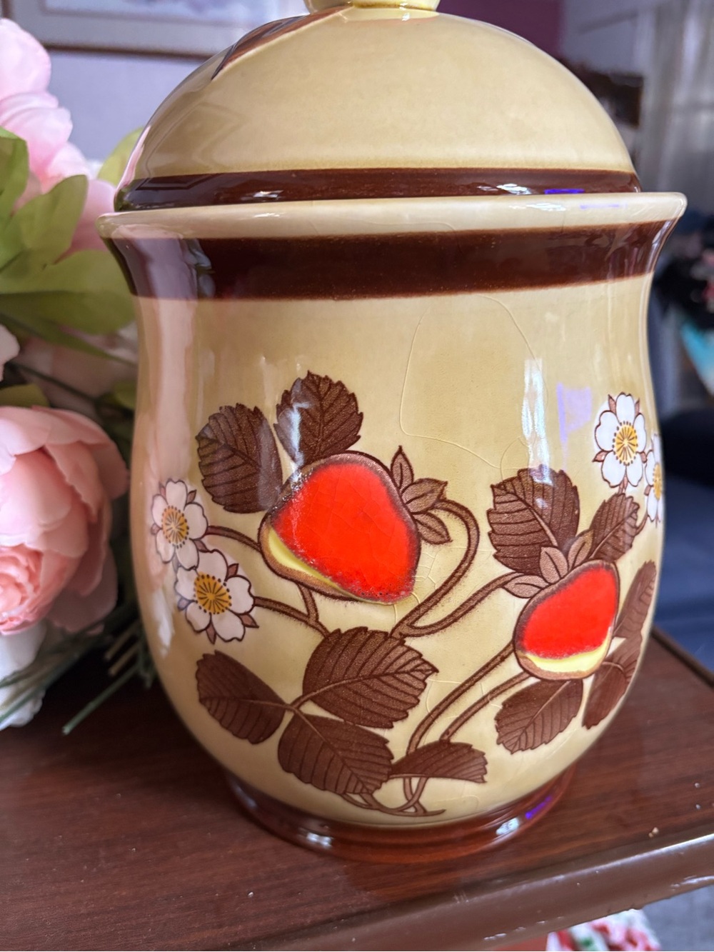 Vintage Strawberry Vines cookie jar